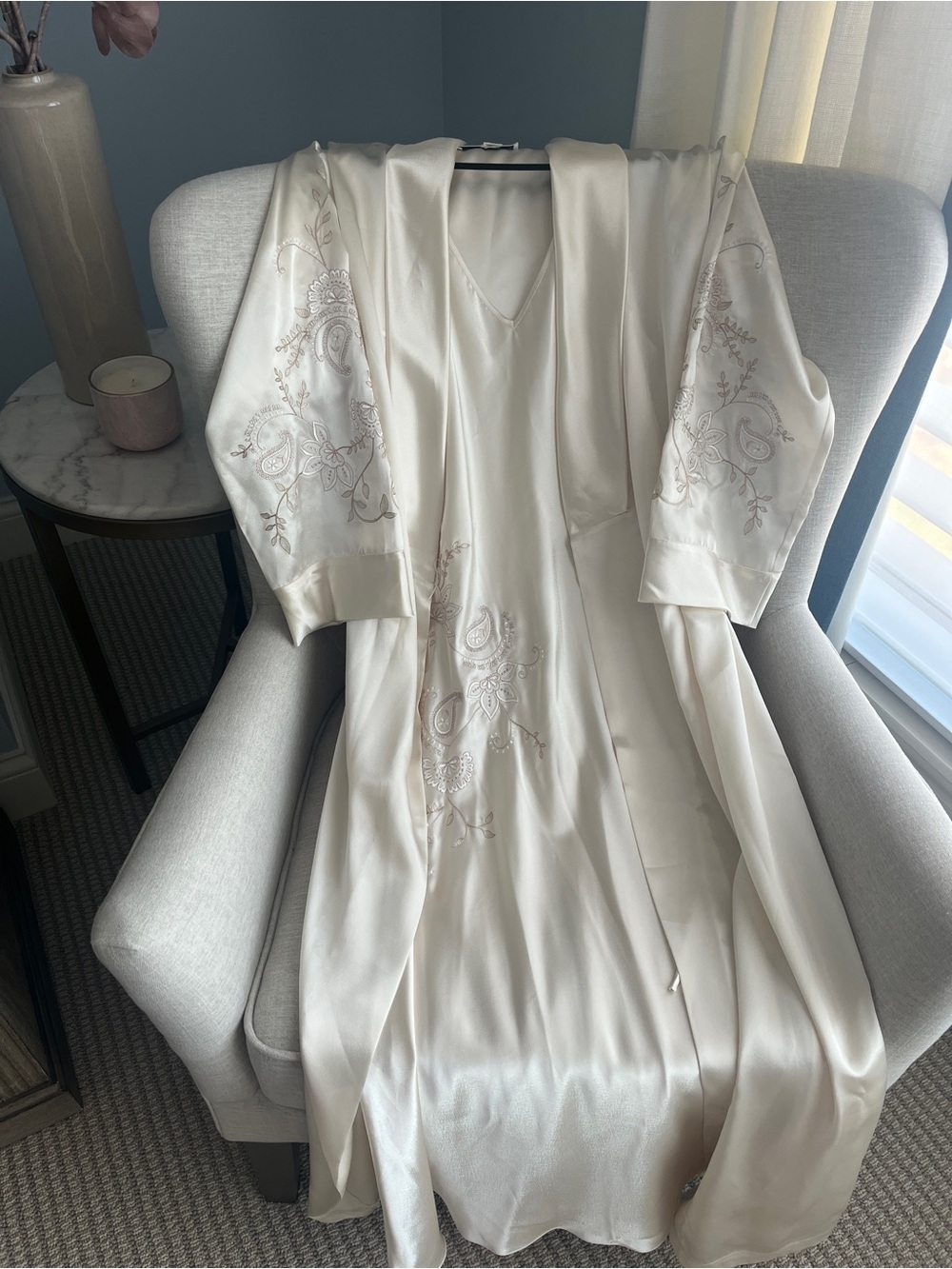 Oscar de la Renta Nightgown & Robe Set Size XS